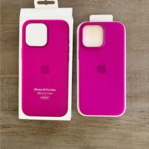 Apple iPhone 16 Pro Max Silicone Case - Pink